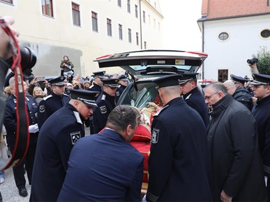 /A/2025/11/Prijenos relikvija/[UŽIVO] Prijenos relikvija bl. Alojzija Stepinca u Krašić (16).JPG